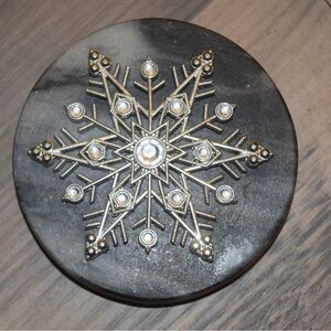 Bath & Body Works Decorative Snowflake Gemstone Magnetic Candle Topper Decor